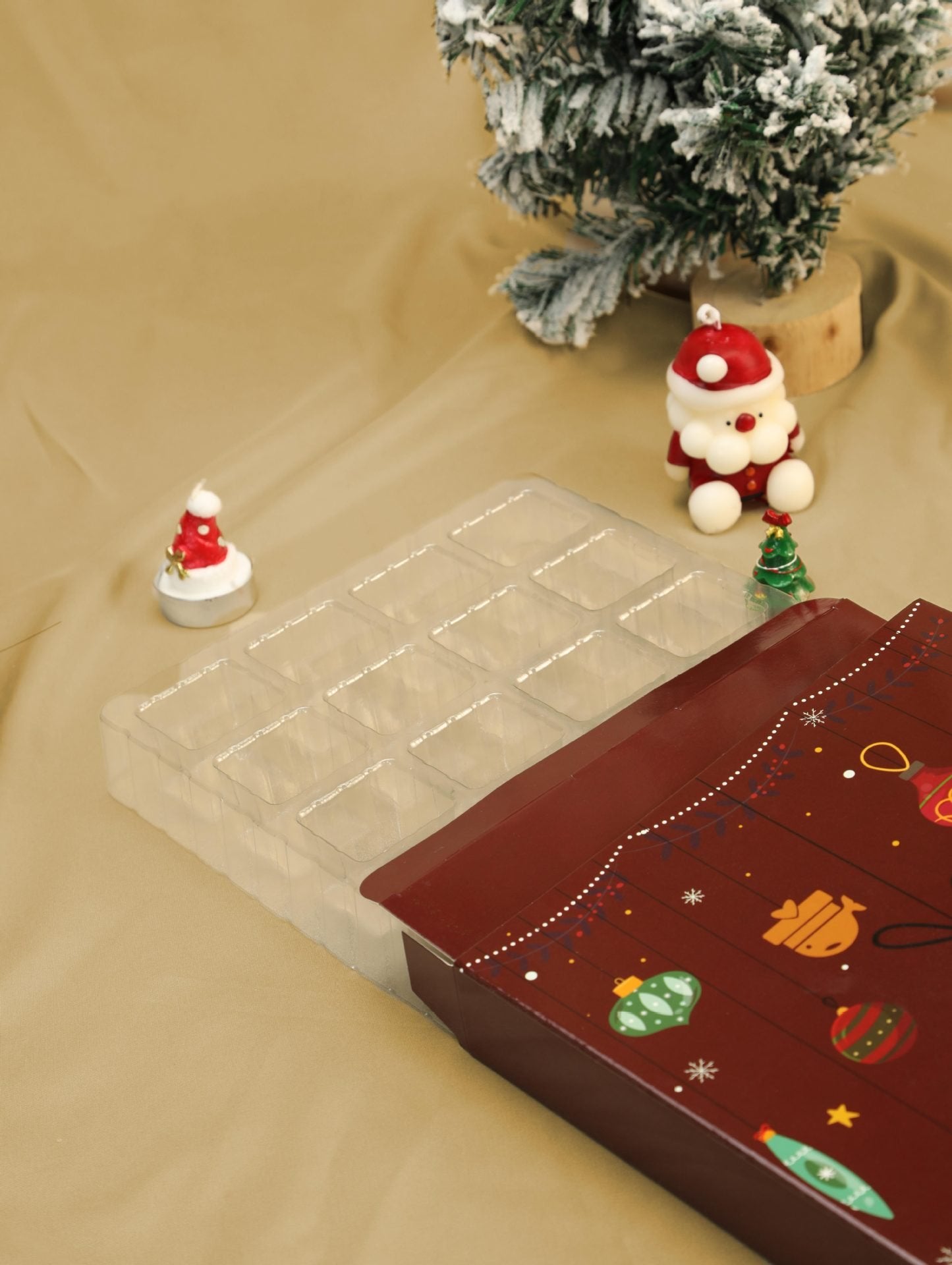 Подаръчна кутия за коледен и новогодишен адвентен календар