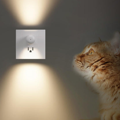 🏡💡Умна LED стенна контактна нощна лампа с функция за автоматично затъмняване